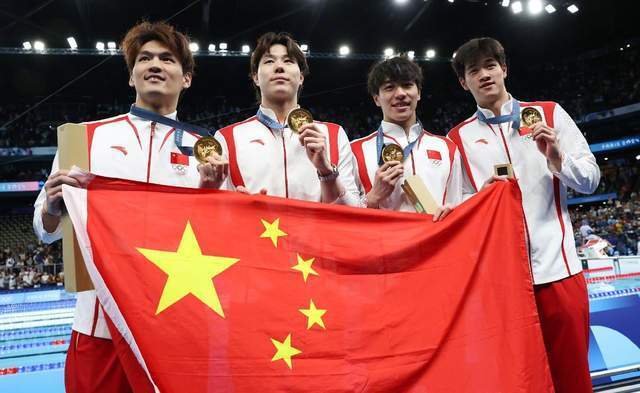 武汉卓尔逆风翻盘，豪取主场胜利